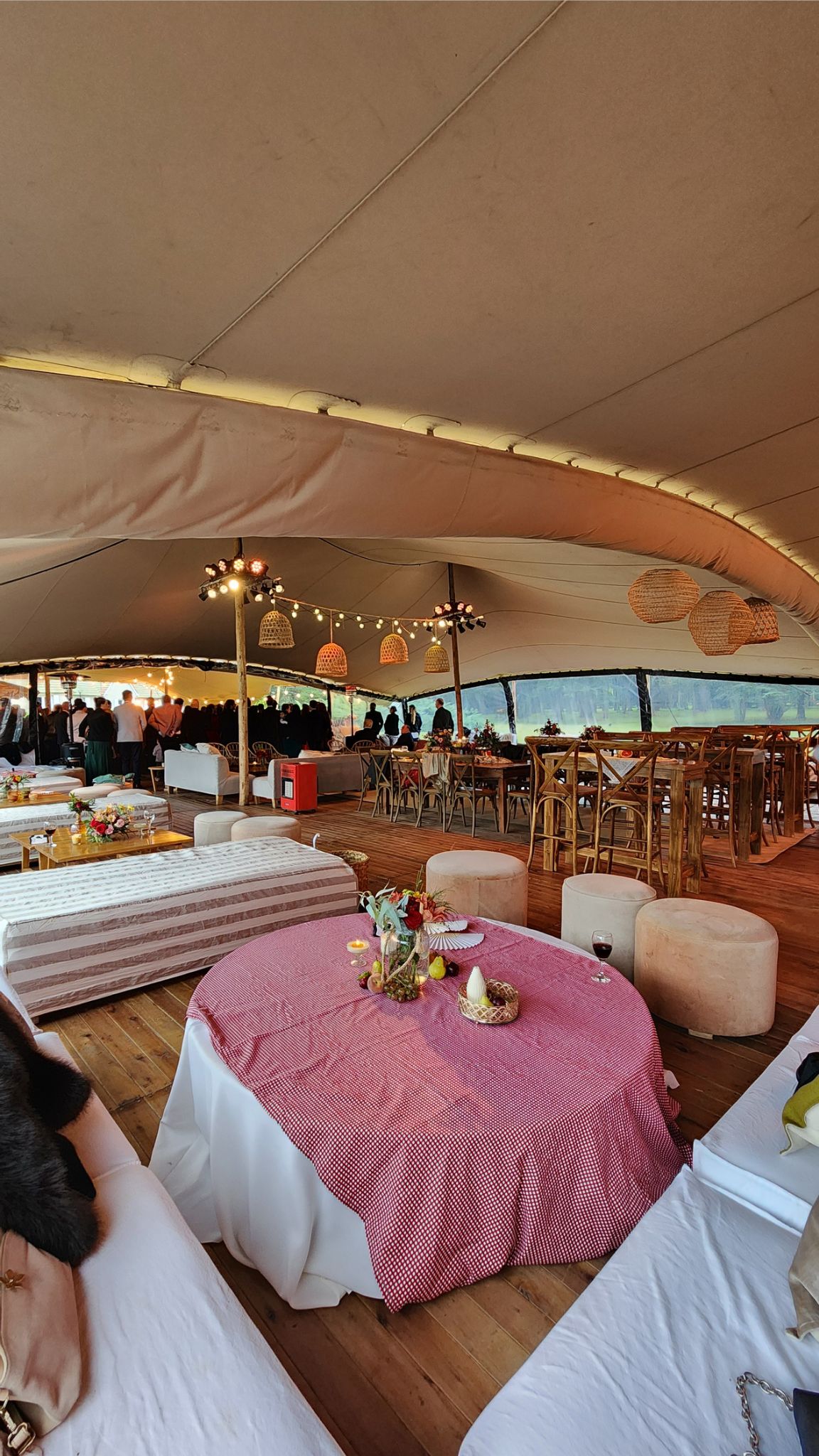 Montaje especial de carpa